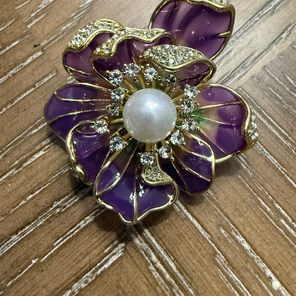 Elegant Purple Flower Brooch